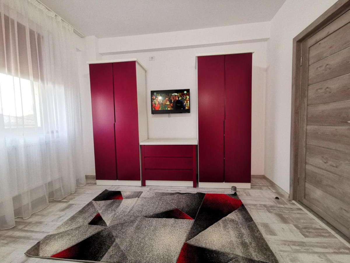 Violet Apartment-brilliant *