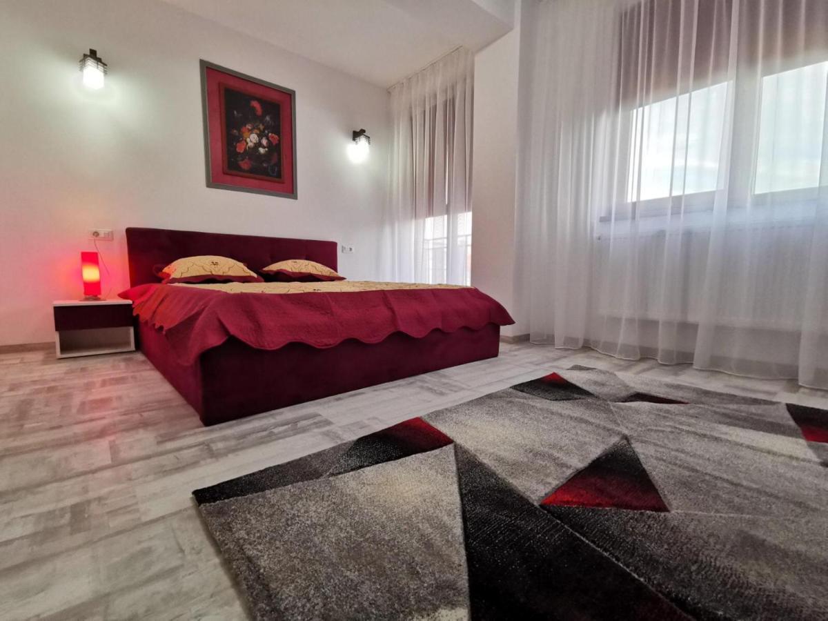Violet Apartment-brilliant Constanta